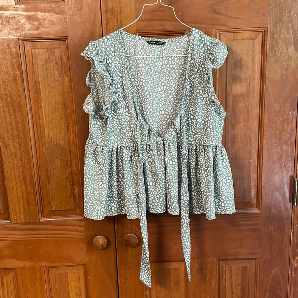 green cheetah print top